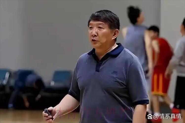 宫鲁鸣：对标一流强队 坚持“三全”方针