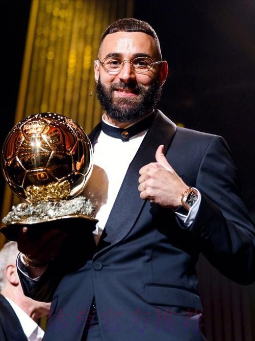 纳达尔:祝本泽马好运 我支持他赢得今年的金球奖 纳达尔:祝本泽马好运 我支持他赢得今年的金球奖